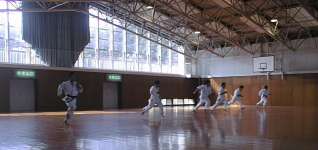 A1.jpg (9KB) �����j���O���̕���