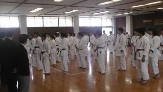 hyou2.jpg (10KB) �